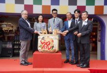 「樓上」尖東再開分店辦嘉年華 邀古天樂吸引逾千名市民排隊